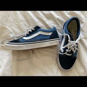 Vans Youth Old School shoes in navy/true white